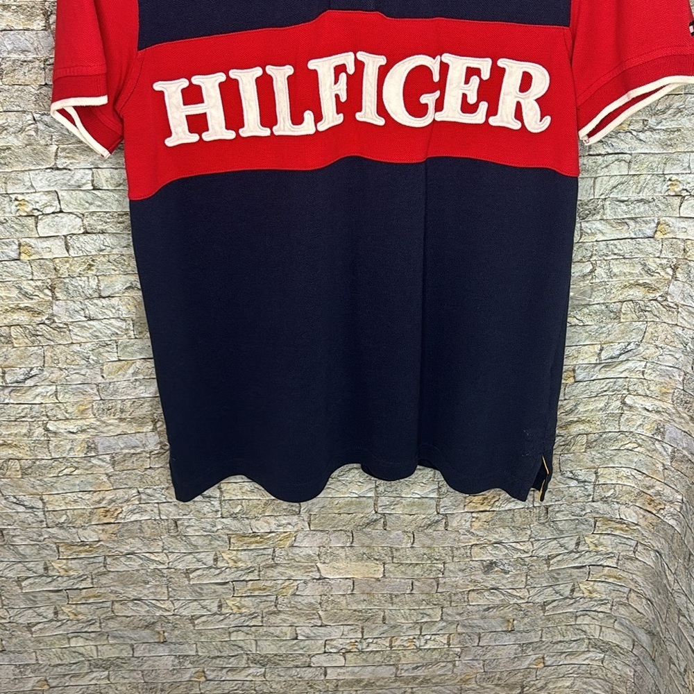 Tommy Hilfiger Custom Fit Size: Small - image 3